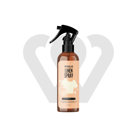 Wiselie Linen Spray disemprotkan ke bantal dan sprei